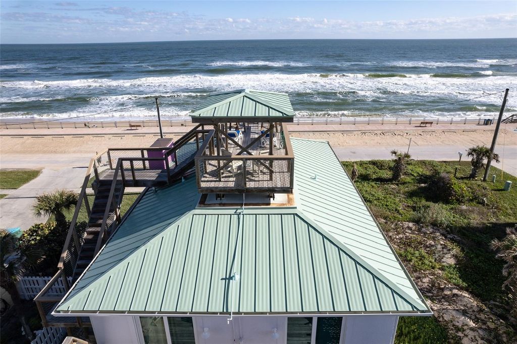 Image 4 of property listing at 6618 S ATLANTIC AVENUE, New Smyrna Beach, FL 32169