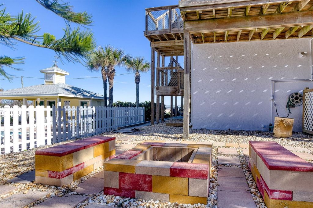 Image 48 of property listing at 6618 S ATLANTIC AVENUE, New Smyrna Beach, FL 32169