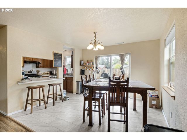 144 BUNTING Ct, Roseburg, OR 97471