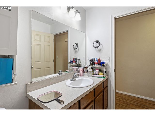 144 BUNTING Ct, Roseburg, OR 97471