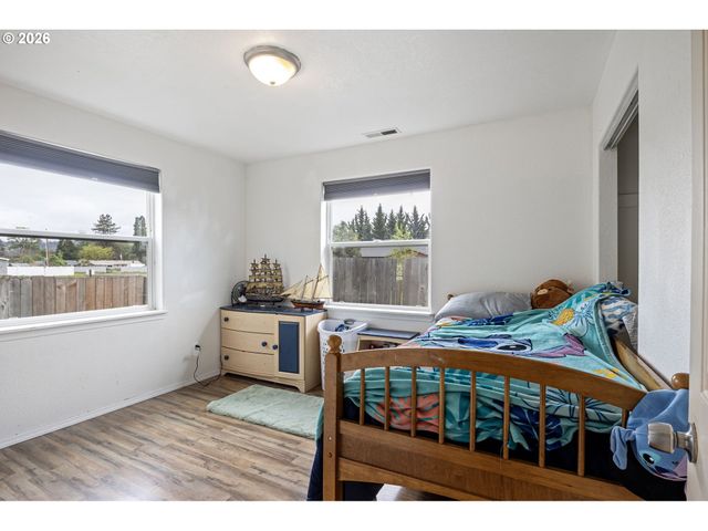 144 BUNTING Ct, Roseburg, OR 97471
