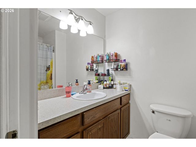 144 BUNTING Ct, Roseburg, OR 97471