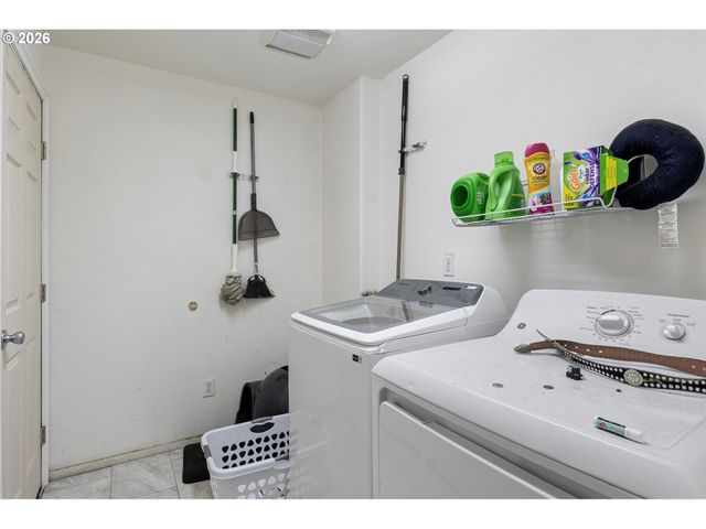 144 BUNTING Ct, Roseburg, OR 97471