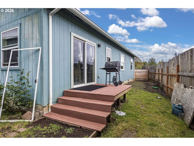 144 BUNTING Ct, Roseburg, OR 97471
