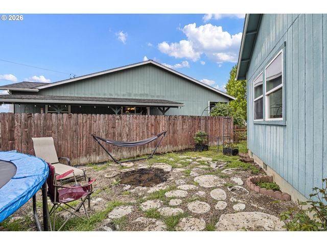 144 BUNTING Ct, Roseburg, OR 97471