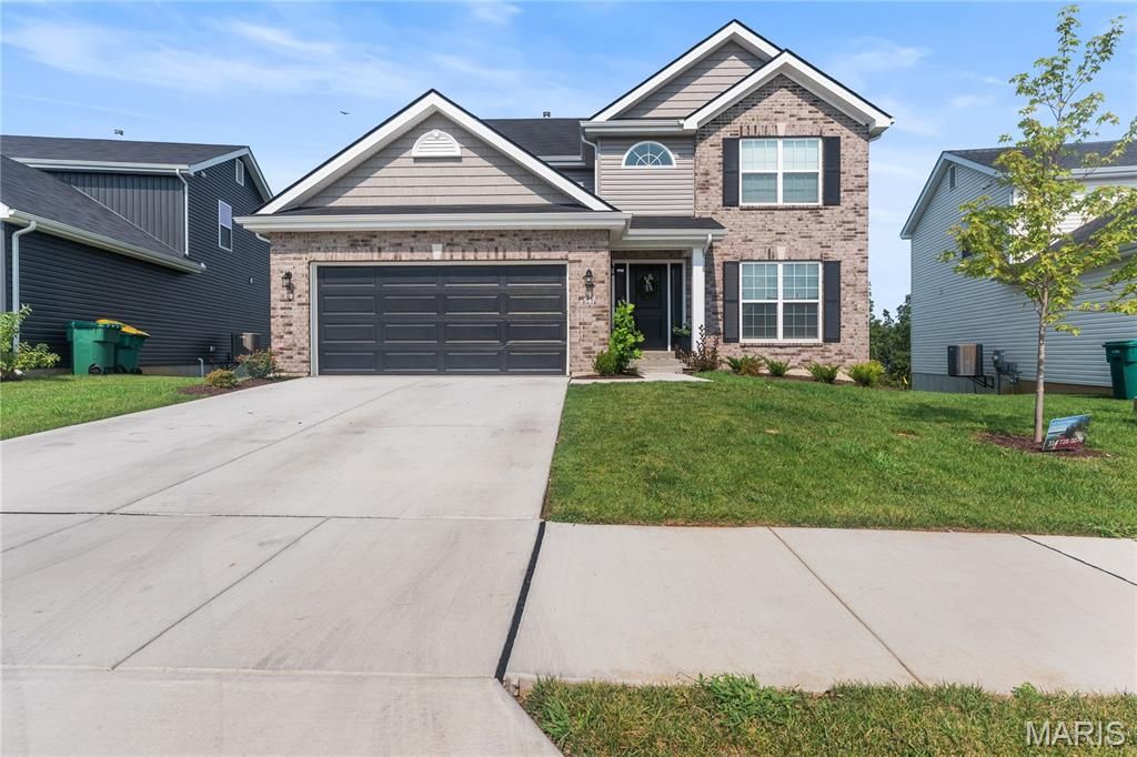 1547 Winding Meadows, Fenton, MO 63026
