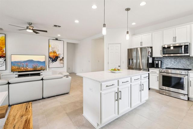 2700 CREEKMORE COURT, Kissimmee, FL 34746