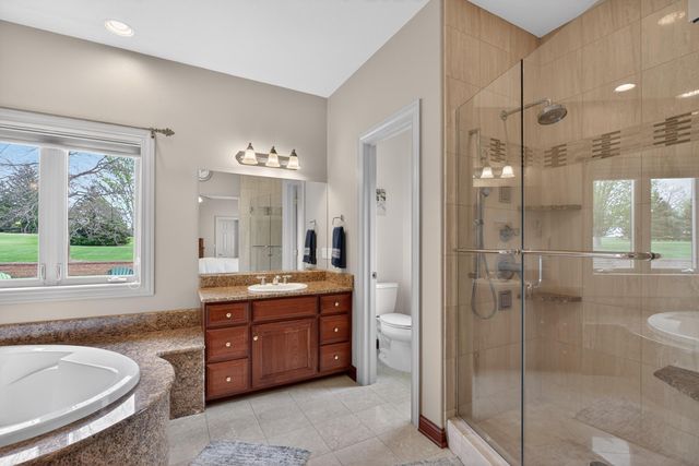 5025 South Fork Lane, Waterloo, IA 50701