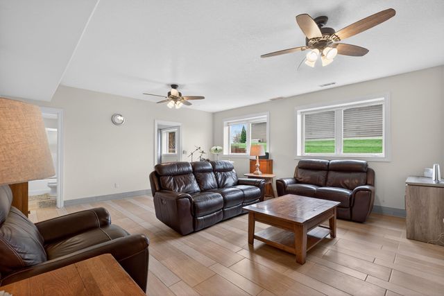 5025 South Fork Lane, Waterloo, IA 50701