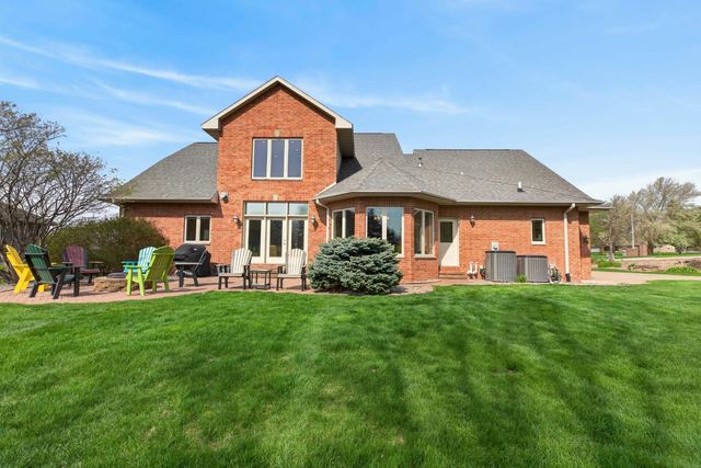 5025 South Fork Lane, Waterloo, IA 50701