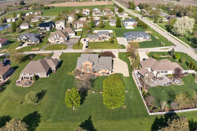 5025 South Fork Lane, Waterloo, IA 50701