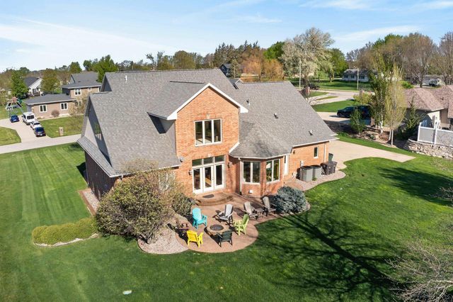 5025 South Fork Lane, Waterloo, IA 50701