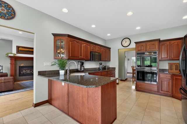 5025 South Fork Lane, Waterloo, IA 50701
