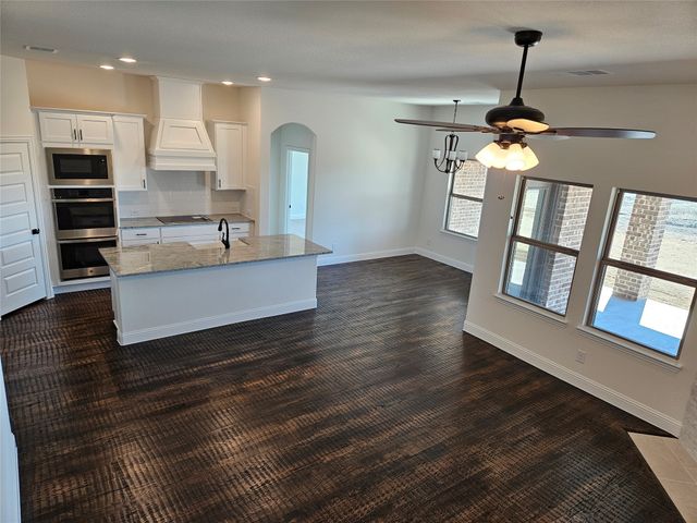 2521 Silo Lane, Howe, TX 75495