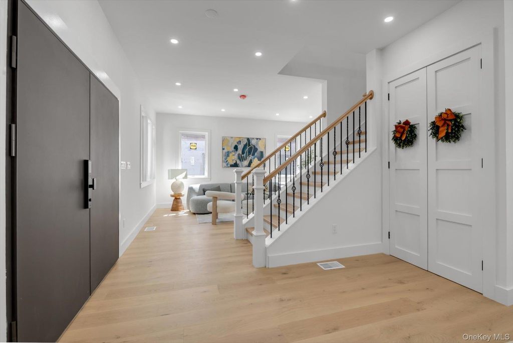8366 Charlecote Ridge, Jamaica Estates, NY 11432 — photo 2