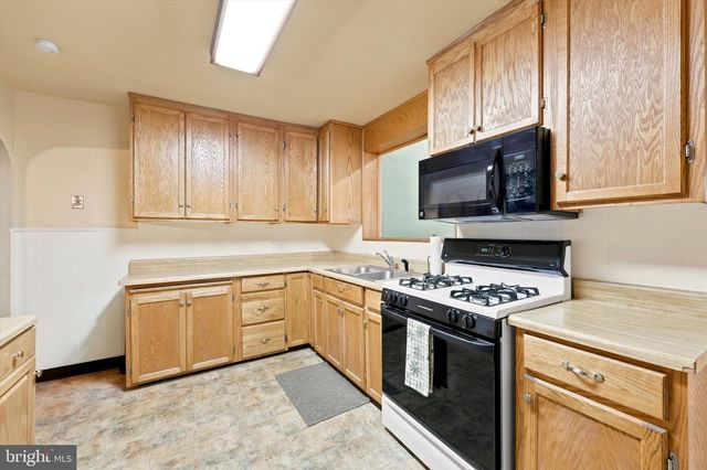 103 WELLINGTON RD, Aston, PA 19014