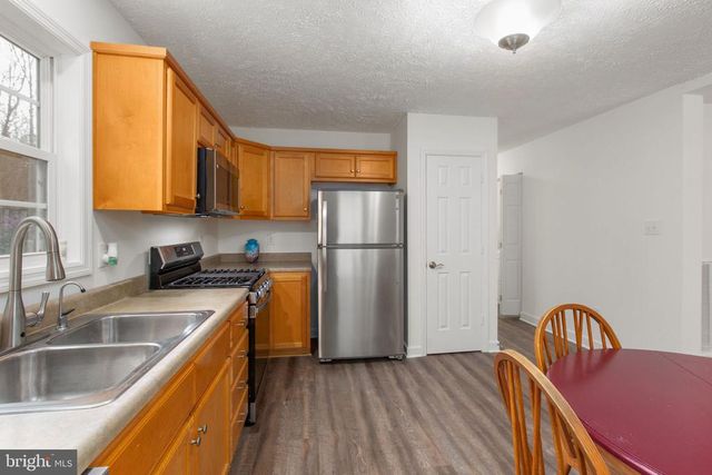 8401 SEAYS RD, Spotsylvania, VA 22551