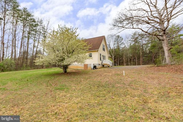 8401 SEAYS RD, Spotsylvania, VA 22551