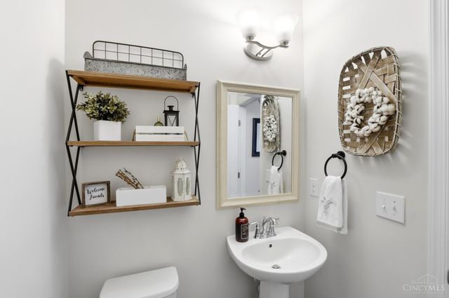 3280 Blue Springs Drive, Monroe, OH 45050