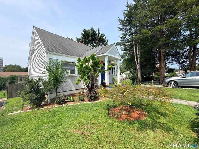 165 Greenfield Drive, Bridgeport, CT 06608