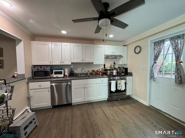 165 Greenfield Drive, Bridgeport, CT 06608