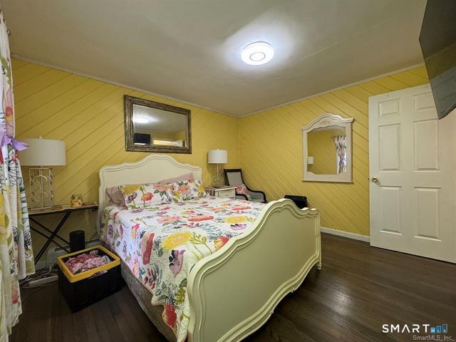 165 Greenfield Drive, Bridgeport, CT 06608