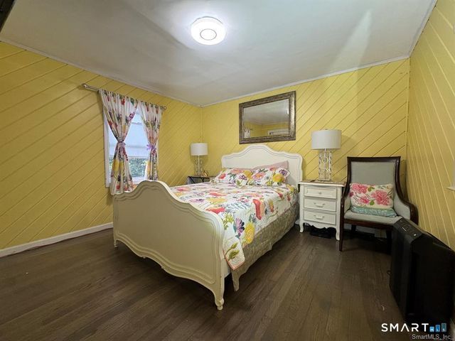 165 Greenfield Drive, Bridgeport, CT 06608