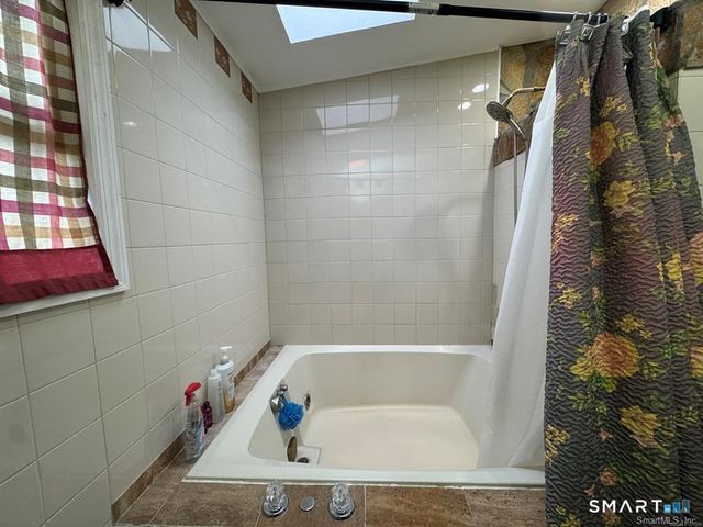 165 Greenfield Drive, Bridgeport, CT 06608