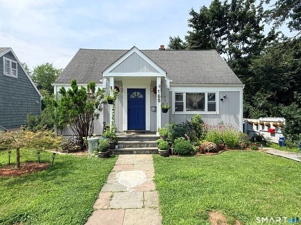165 Greenfield Drive, Bridgeport, CT 06608