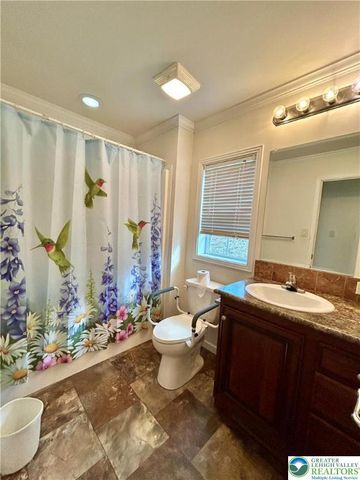 203 independence, Upper Mt Bethel Twp, PA 18343