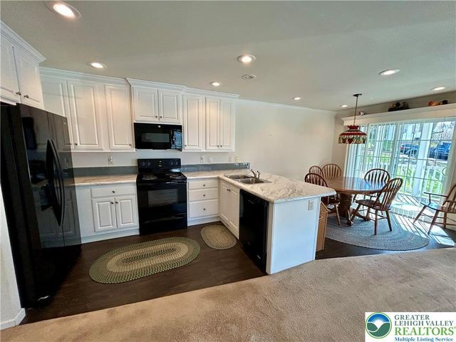 203 independence, Upper Mt Bethel Twp, PA 18343