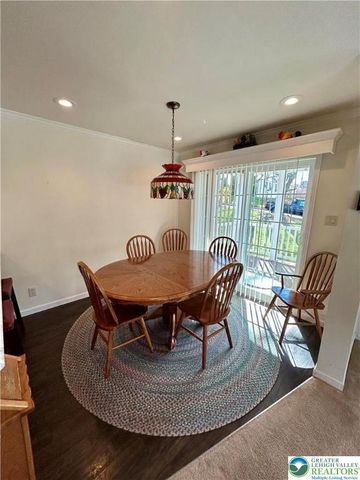 203 independence, Upper Mt Bethel Twp, PA 18343