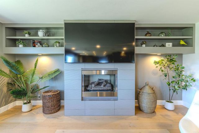2304 Back Nine Street, Oceanside, CA 92056