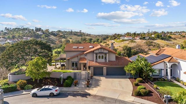2304 Back Nine Street, Oceanside, CA 92056