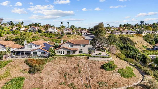 2304 Back Nine Street, Oceanside, CA 92056