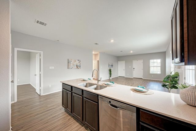 129 Vulcan DR, Jarrell, TX 76537