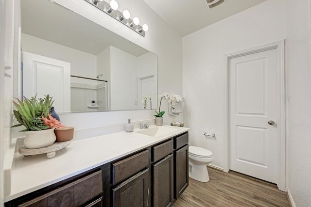 129 Vulcan DR, Jarrell, TX 76537