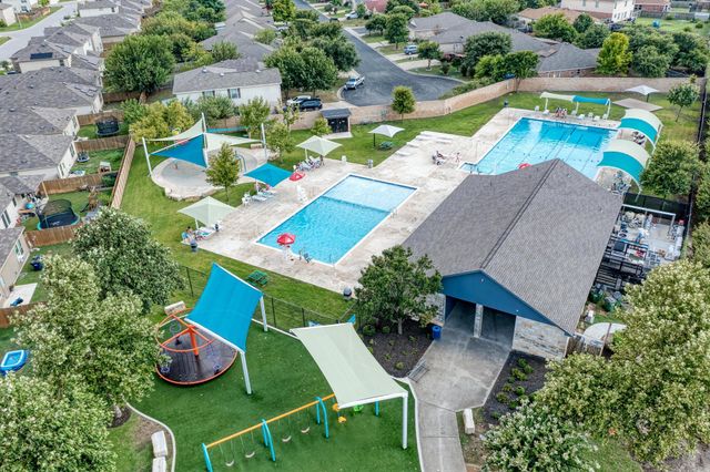 129 Vulcan DR, Jarrell, TX 76537