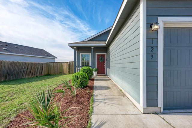 129 Vulcan DR, Jarrell, TX 76537