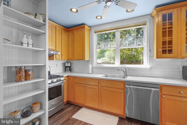 7438 BALTIMORE AVE, Takoma Park, MD 20912