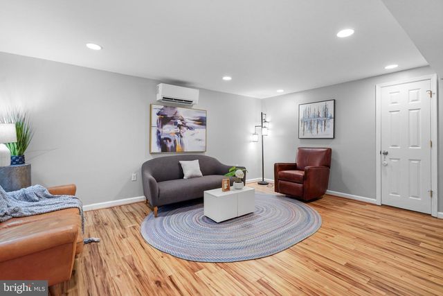 7438 BALTIMORE AVE, Takoma Park, MD 20912