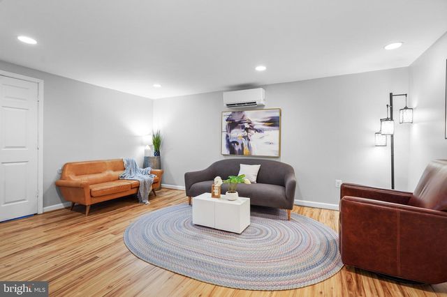 7438 BALTIMORE AVE, Takoma Park, MD 20912