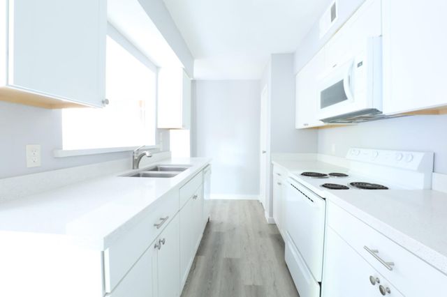 4624 W Orange Street, Pearland, TX 77581