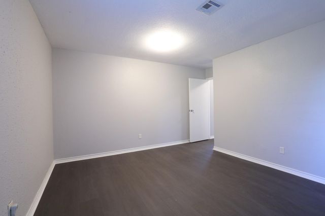 4624 W Orange Street, Pearland, TX 77581