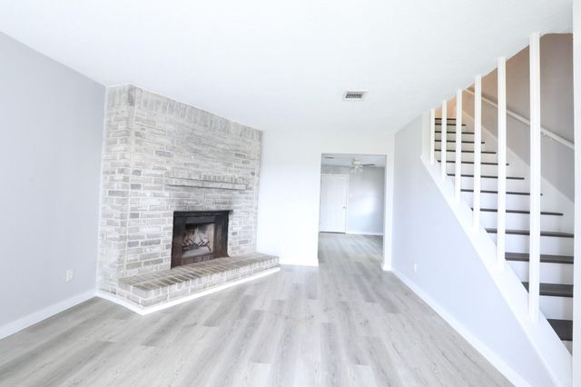 4624 W Orange Street, Pearland, TX 77581