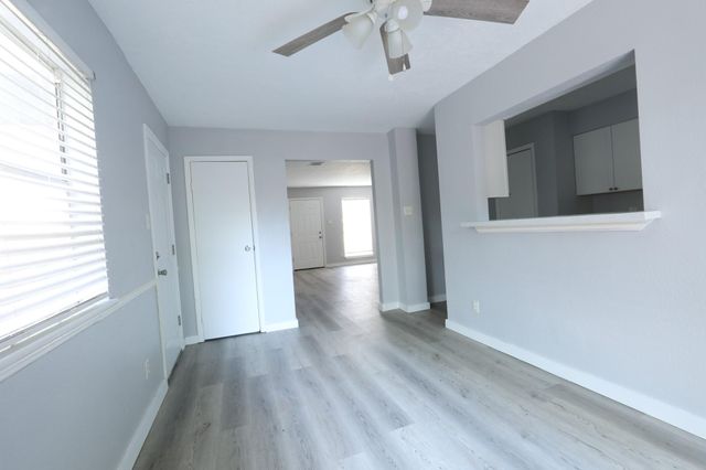 4624 W Orange Street, Pearland, TX 77581