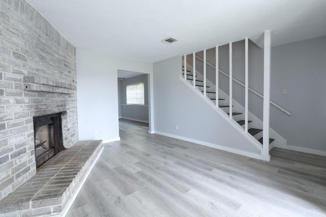 4624 W Orange Street, Pearland, TX 77581