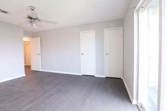 4624 W Orange Street, Pearland, TX 77581