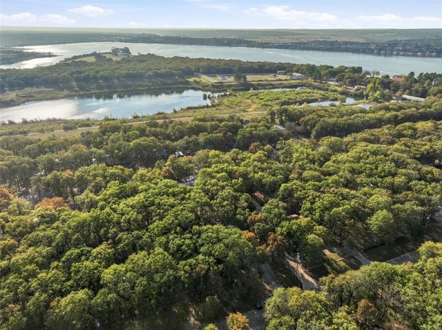 4631 Lyndi Lane, Granbury, TX 76049