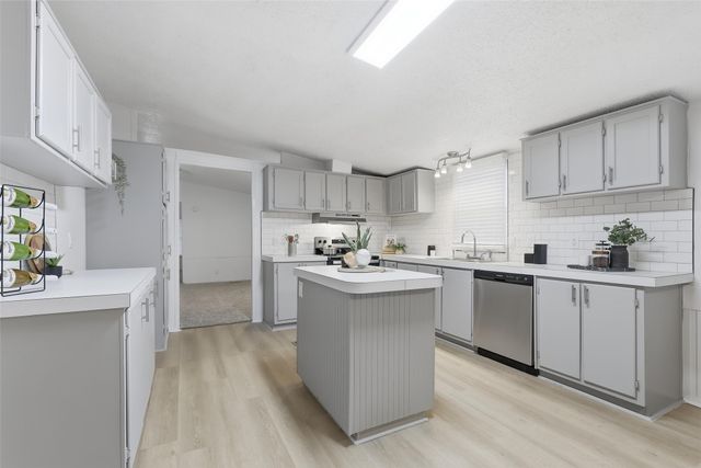 4631 Lyndi Lane, Granbury, TX 76049